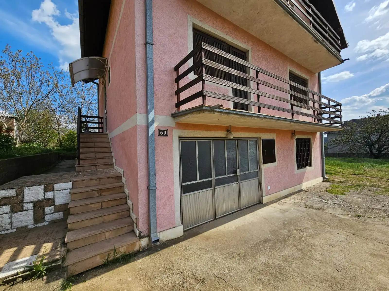 Kuća na prodaju Grocka